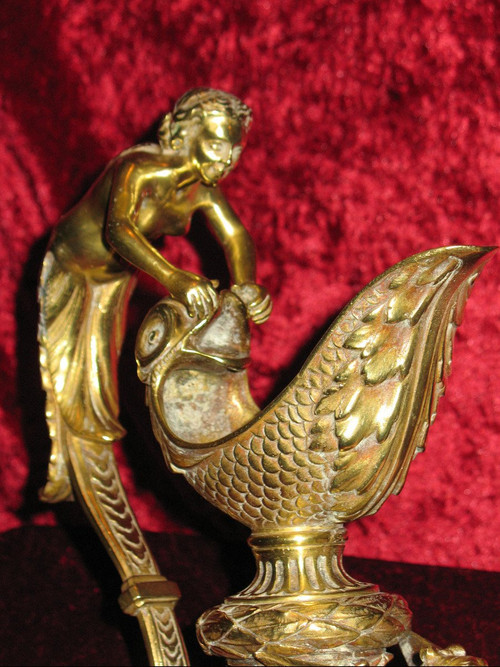 Brocca in bronzo in stile Luigi XVI con decorazione di Anfitrite, XIX secolo