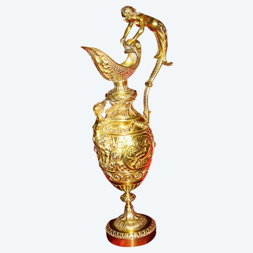 Brocca in bronzo in stile Luigi XVI con decorazione di Anfitrite, XIX secolo