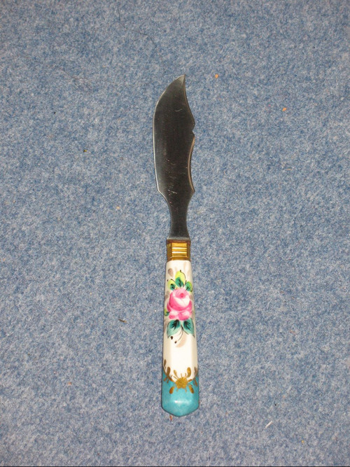 Sèvres porcelain dish and knife in its 20th century box