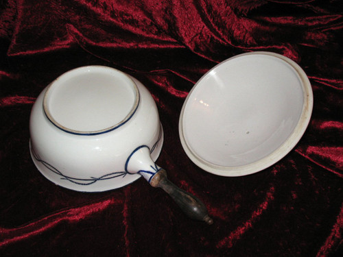 Porcelain tableware from Arras, late 18th century