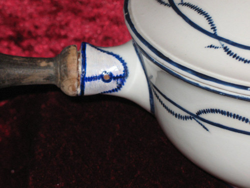 Porcelain tableware from Arras, late 18th century