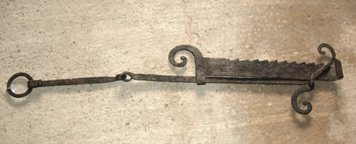 Crémaillère en fer forgé époque 18ème Origine Périgord