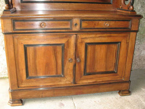 Buffet Saint Hubert 19th century in solid walnut