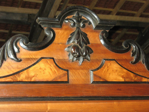 Buffet Saint Hubert 19th century in solid walnut