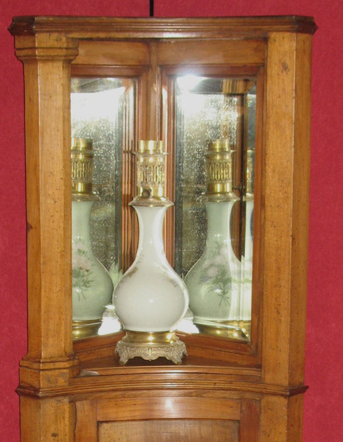 Paire d'encoignures époque Art Nouveau en bois fruitier