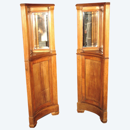 Paire d'encoignures époque Art Nouveau en bois fruitier