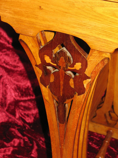 Nesting tables with iris decorations Ecole de Nancy in the taste of Gallé Art Nouveau period