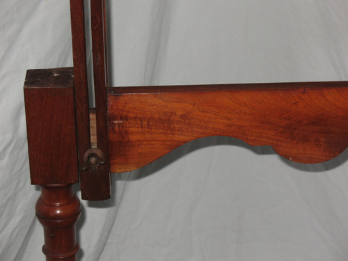 Table with system or flying table, mahogany scheduler by A. Feret period 19th century