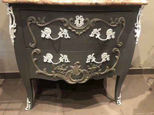 Petite Commode Patinee Style Louis XV