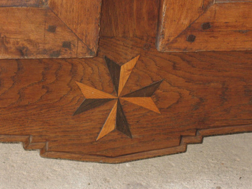 Boiserie en châtaignier à 2 portes avec son encadrement Origine Périgord époque 19ème