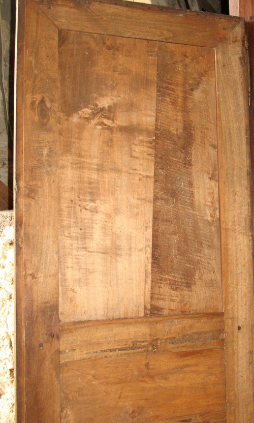 Boiserie en châtaignier à 2 portes avec son encadrement Origine Périgord époque 19ème