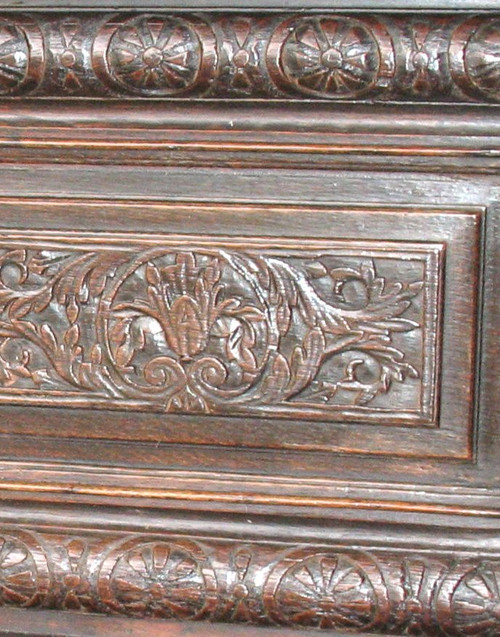 Coffre de mariage en chêne sculpté origine Normandie époque 17ème
