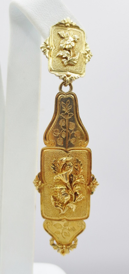 Orecchini d'oro, 1830 circa.