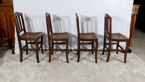 Suite de 4 chaises en chêne massif – 2ème moitié XIXe
