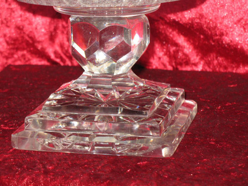 Grande coupe sur pied centre de table en cristal taillé de Baccarat époque fin 19ème