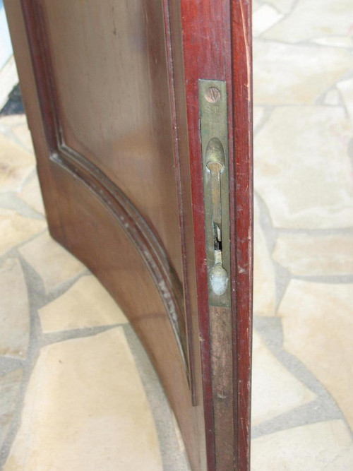 Pair of curved doors in solid Cuban mahogany with 19th century glass top