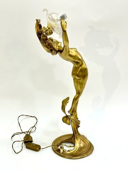 Lampada in bronzo "Ninfa Art Nouveau"