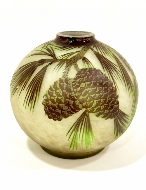 Delatte Art Nouveau Vase "With Pine Cones"