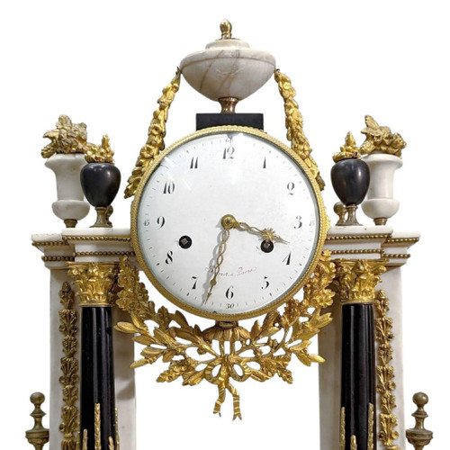 Louis XVI Portico Pendulum In Gilt Bronze And White Marble