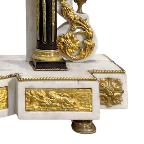 Louis XVI Portico Pendulum In Gilt Bronze And White Marble