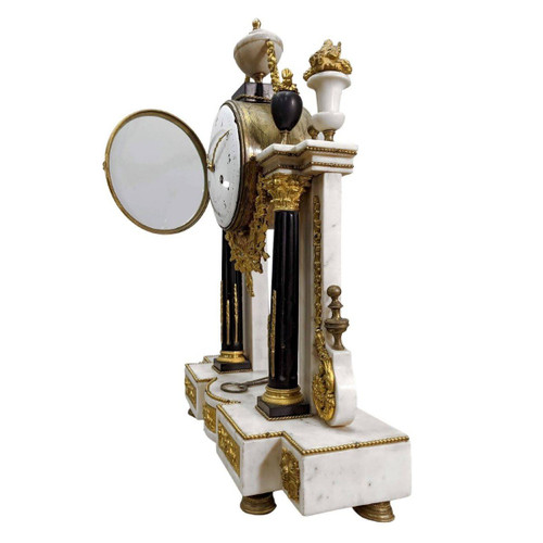 Louis XVI Portico Pendulum In Gilt Bronze And White Marble