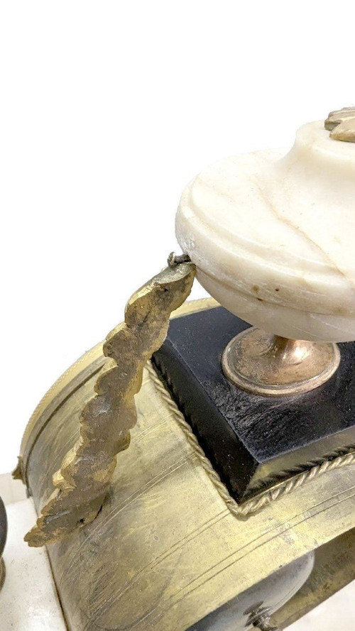 Louis XVI Portico Pendulum In Gilt Bronze And White Marble