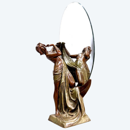Giovane ragazza drappeggiata in bronzo stile Art Nouveau doppia patina verde