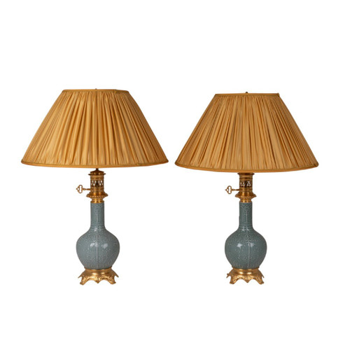 Coppia di lampade in porcellana celeste e bronzo, 1880 circa, LS5543798A