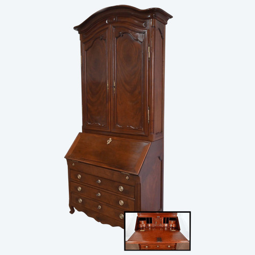 Exceptional Scriban Chest of Drawers from Port Nantais in Cuban Mahogany – 1750