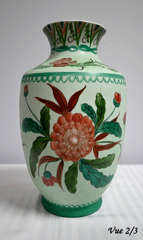Mit Blumen verzierte Limoges-Porzellanvase – frühes 20. Jahrhundert