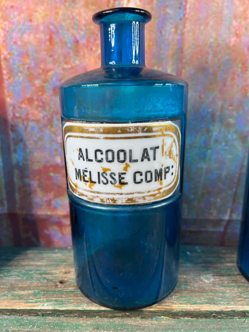 Set mit 4 alten blauen Apothekenflaschen um 1860