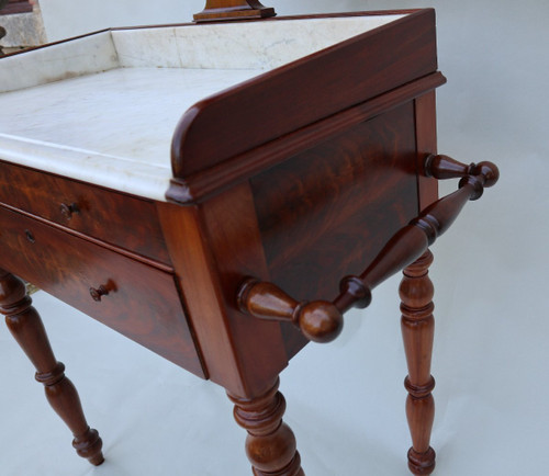 Coiffeuse à Psyché, Table De Toilette En Acajou Et Placage d'Acajou Flammé, XIXeme Siècle