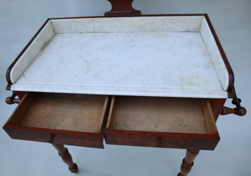Coiffeuse à Psyché, Table De Toilette En Acajou Et Placage d'Acajou Flammé, XIXeme Siècle
