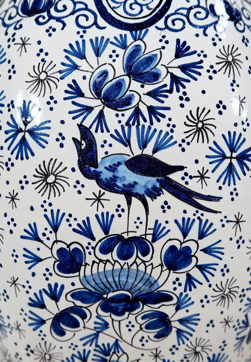 Pair of Delft-style earthenware vases - Late 19th century