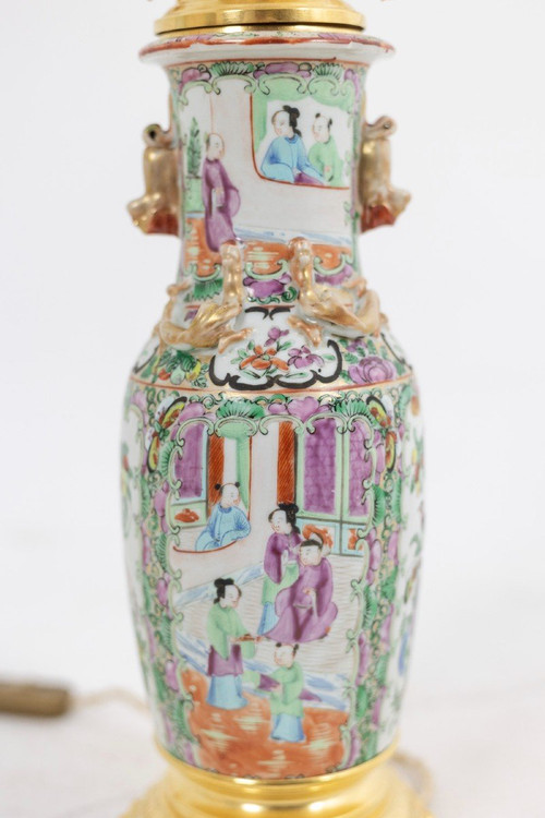 Paire De Lampes En Porcelaine De Canton Et Bronze Doré, Circa 1880, LS4849553A