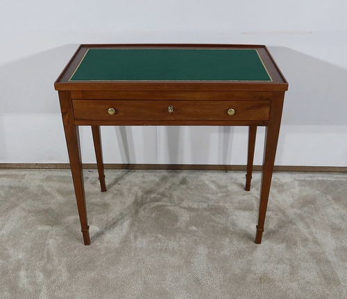 Small Mahogany Desk Table, Louis XVI period - Late 18th century