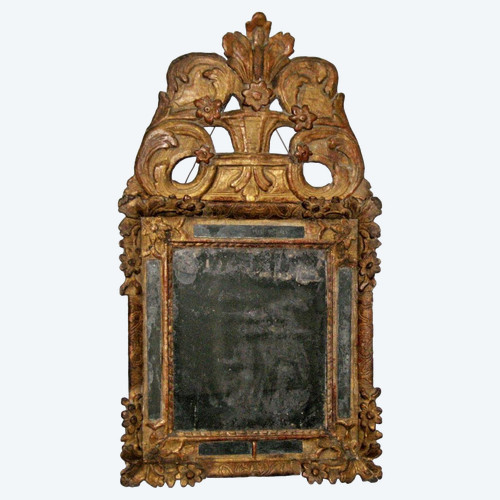 Specchiera Con Parechiusure Sormontata Da Frontone, Legno Dorato, Epoca Luigi XIV