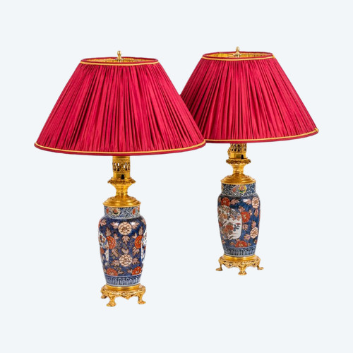 Paire De Lampes En Porcelaine d'Imari Et Bronze Doré, Circa 1880, Ls4547631