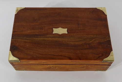 Small travel writing case in solid mahogany - 2nd part 19th century