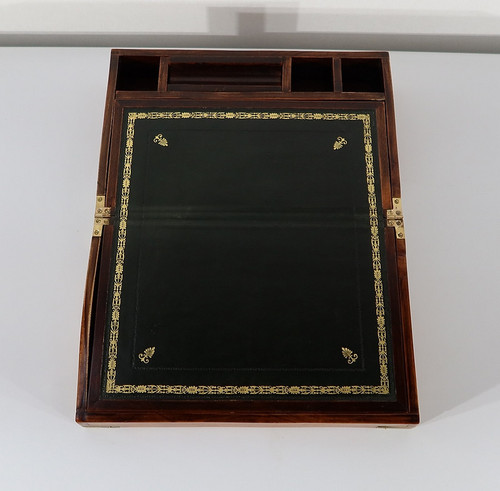 Small travel writing case in solid mahogany - 2nd part 19th century