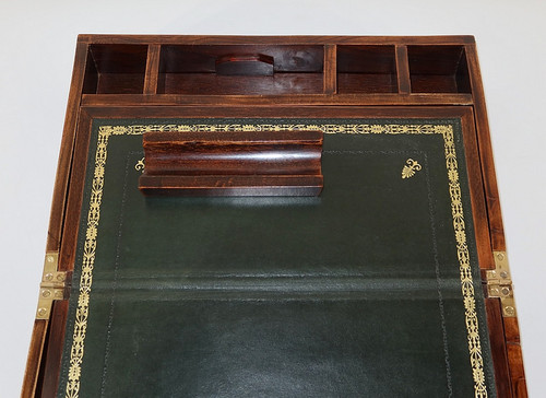 Small travel writing case in solid mahogany - 2nd part 19th century