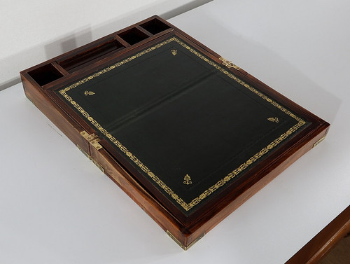 Small travel writing case in solid mahogany - 2nd part 19th century