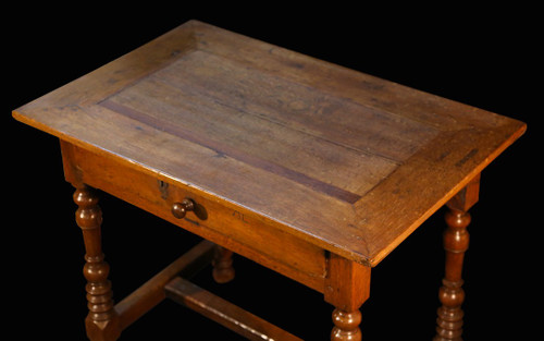 Petite table à écrire Louis XIII XVIIème siècle 