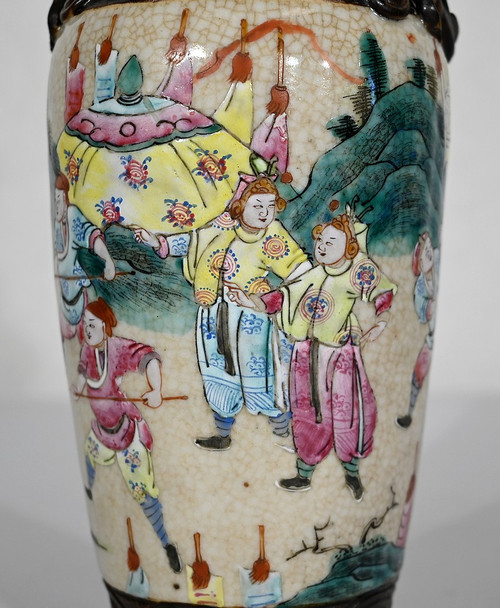 Vase in Nanjing Porcelain, China - Late 19th century