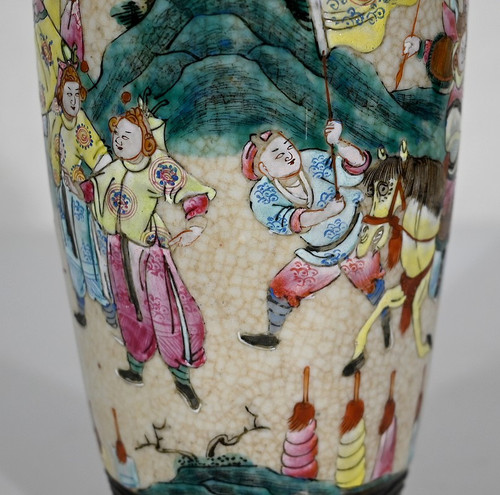 Vase in Nanjing Porcelain, China - Late 19th century