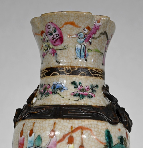 Vase in Nanjing Porcelain, China - Late 19th century