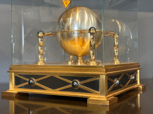Hour Lavigne, Bronze Globe Table Clock