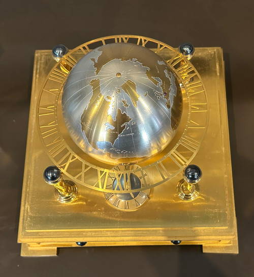 Hour Lavigne, Bronze Globe Table Clock
