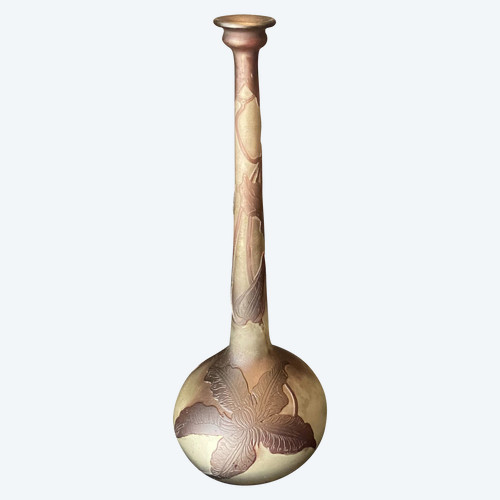 Vase signed Gallé, clematis design