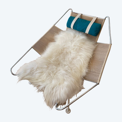 Exceptional Flag Halyard armchair by Hans Wegner, circa 1950
